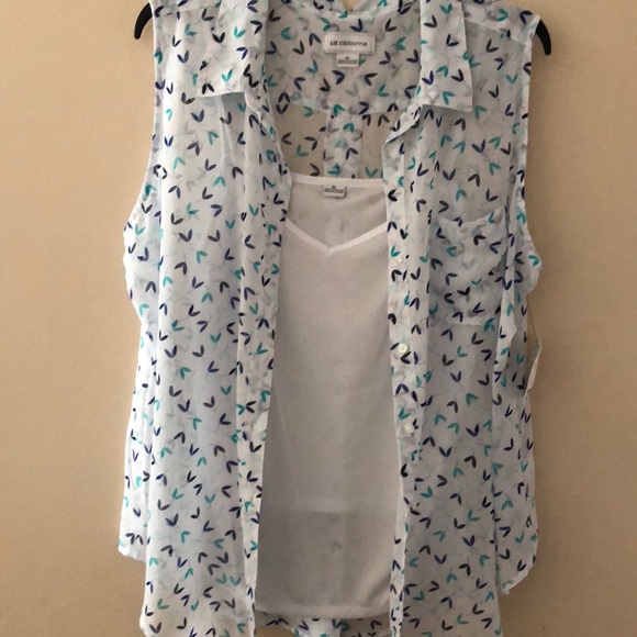 Liz Claiborne Sleeveless Button Front Blouse - Picture 6 of 7